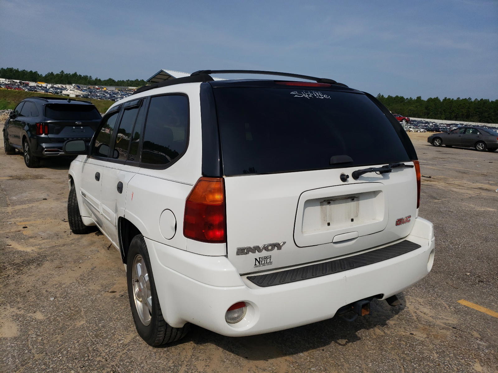 Photo 3 from auction – 2004 GMC ENVOY with VIN 1GKDT13SX42154063