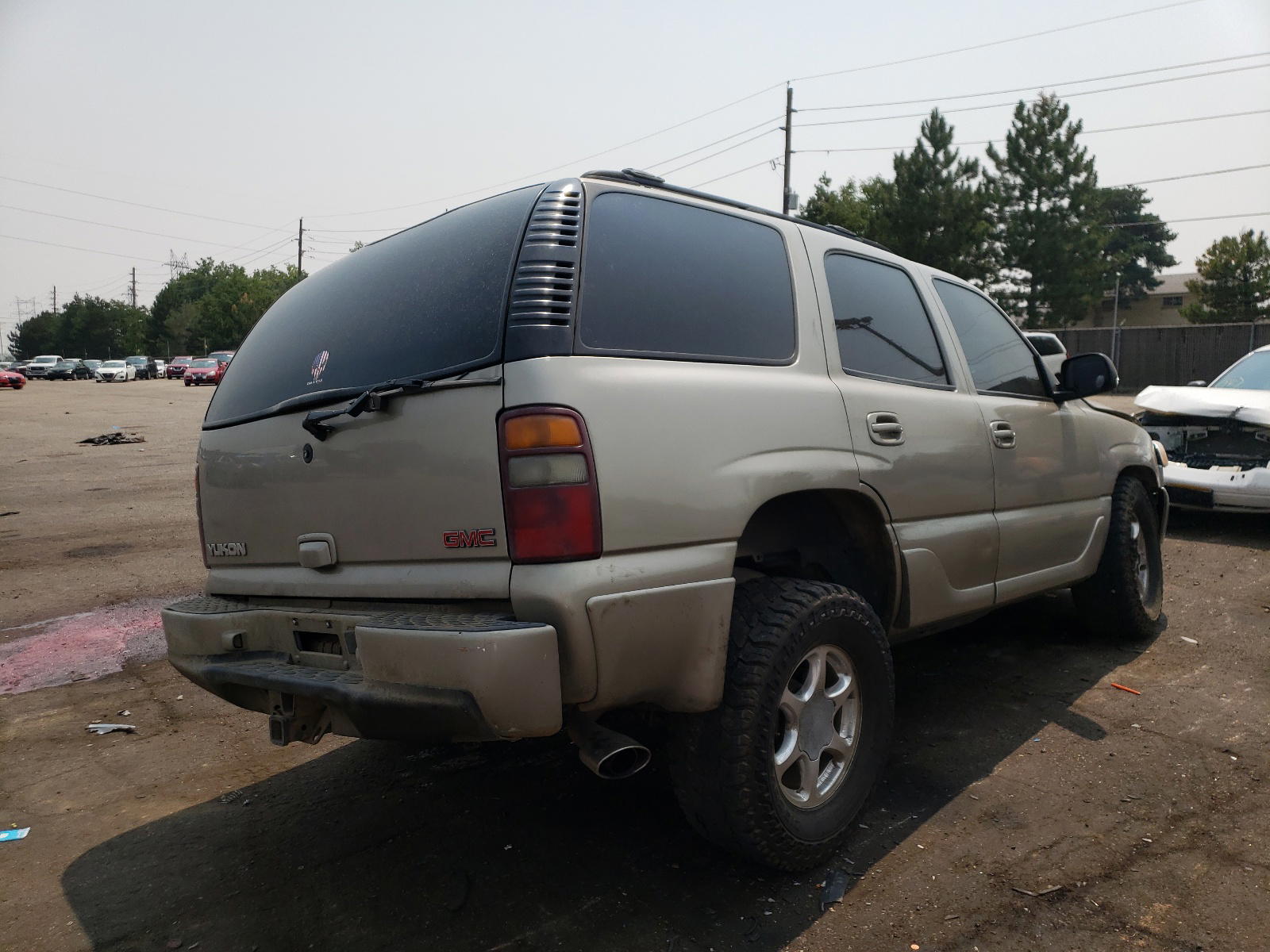 Photo 4 from auction – 2002 GMC DENALI with VIN 1GKEK63U12J108873
