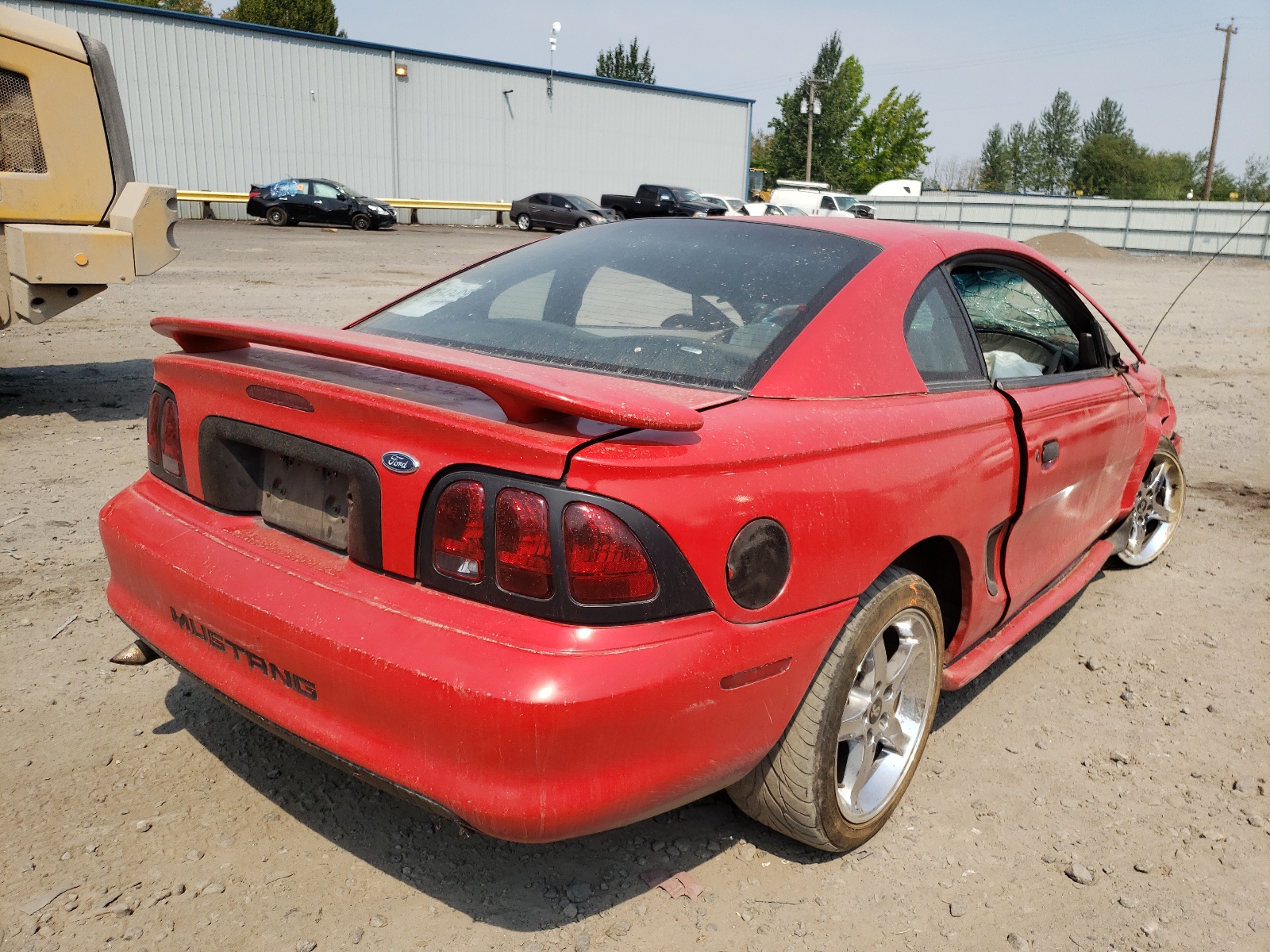 Photo 4 from auction – 1998 FORD MUSTANG with VIN 1FAFP4045WF213571