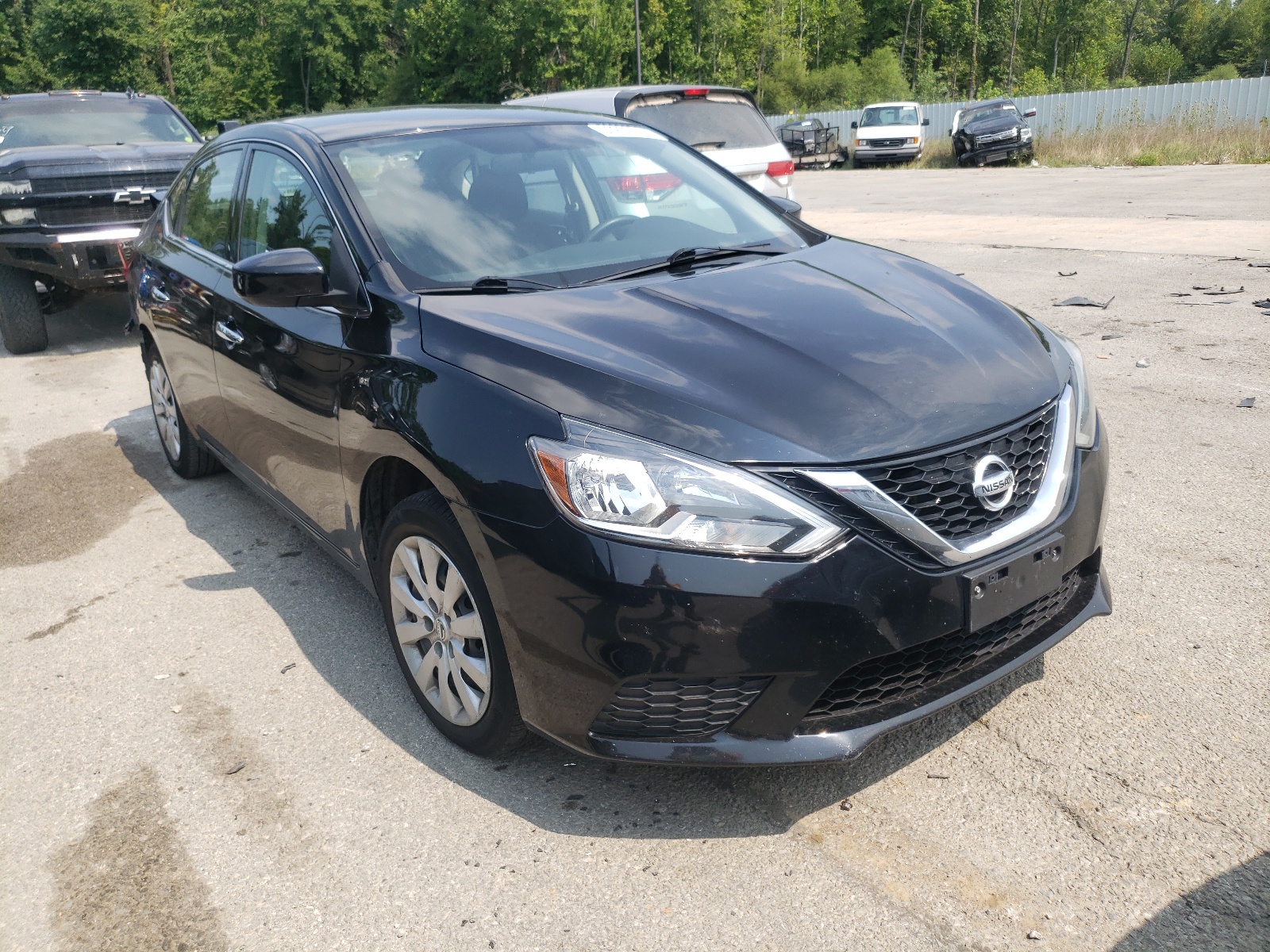 صورة رقم 1 من المزاد - 2017 NISSAN SENTRA S مع VIN 3N1AB7AP3HL640899