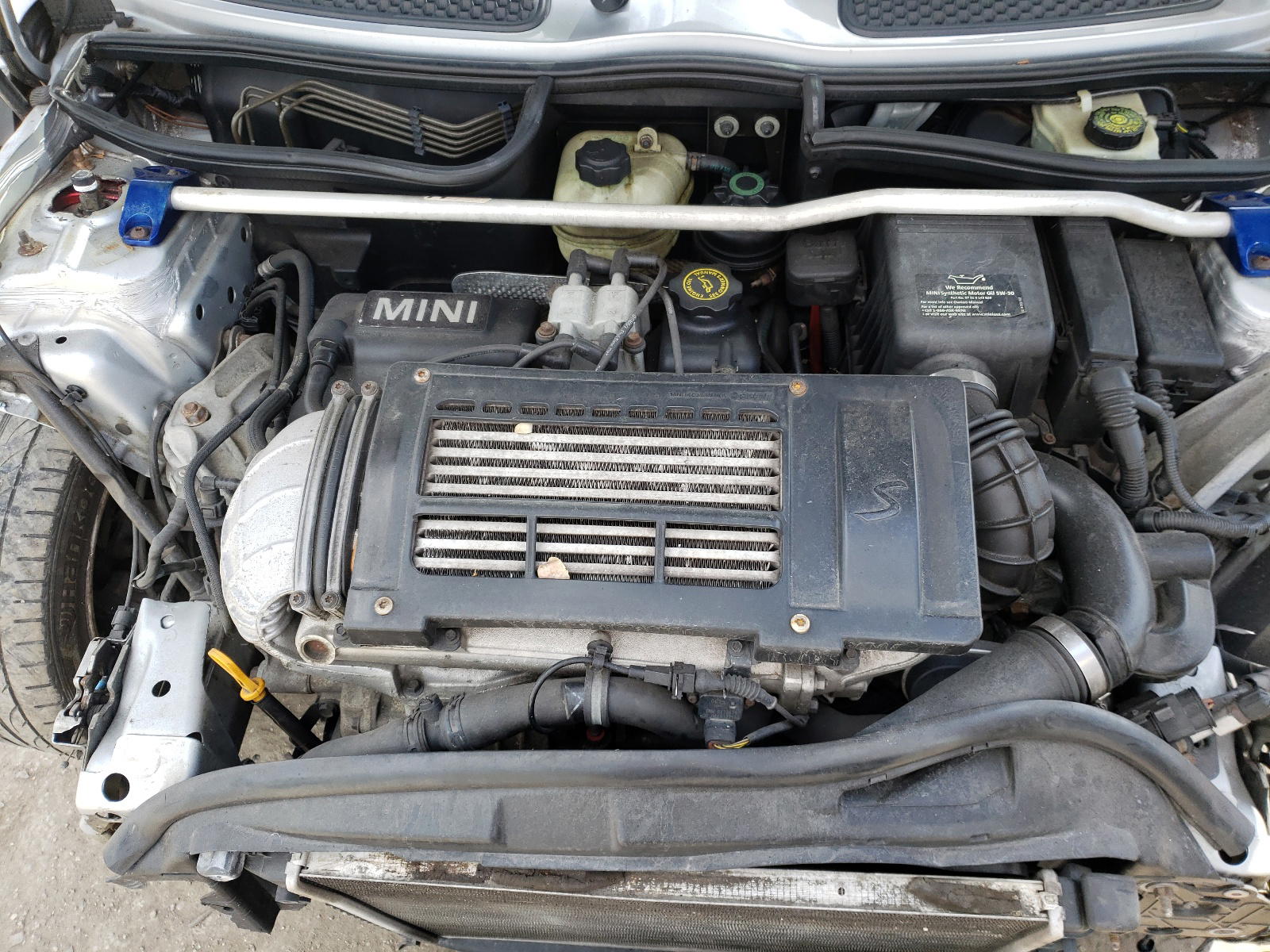 Photo 7 from auction – 2005 MINI COOPER S with VIN WMWRH33535TF85557