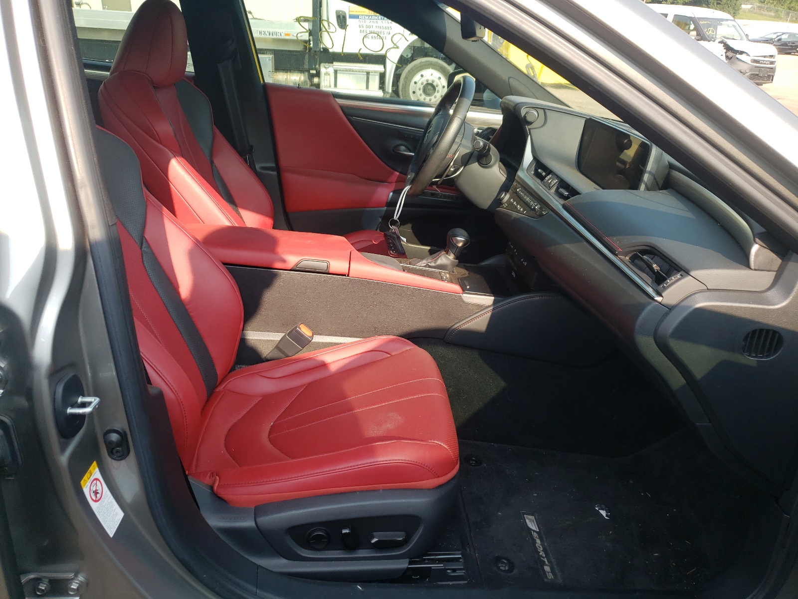 Photo 5 from auction – 2019 LEXUS ES 350 with VIN 58ABZ1B13KU009902
