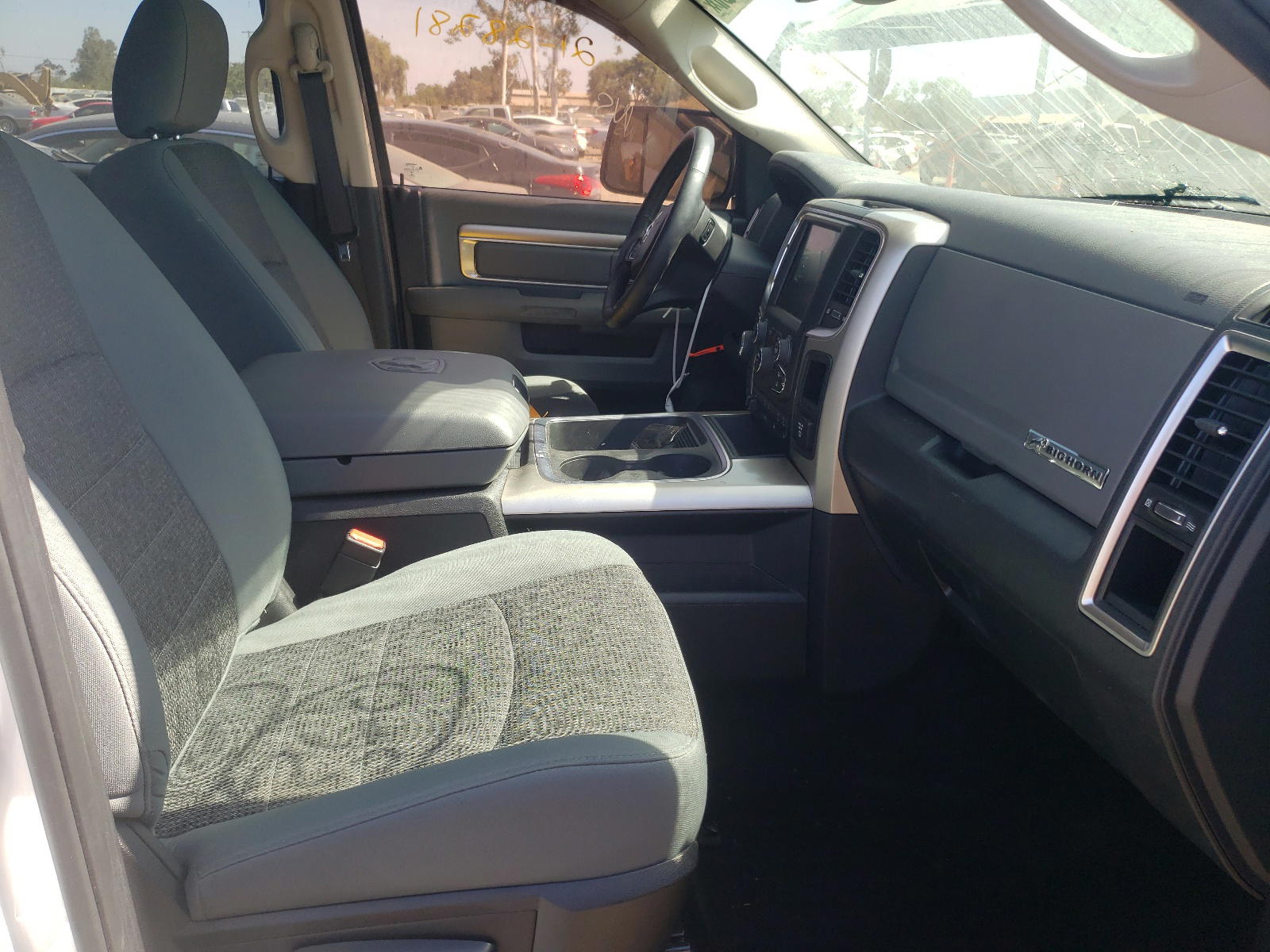 Photo 5 from auction – 2016 RAM 1500 SLT with VIN 1C6RR7TM8GS250564