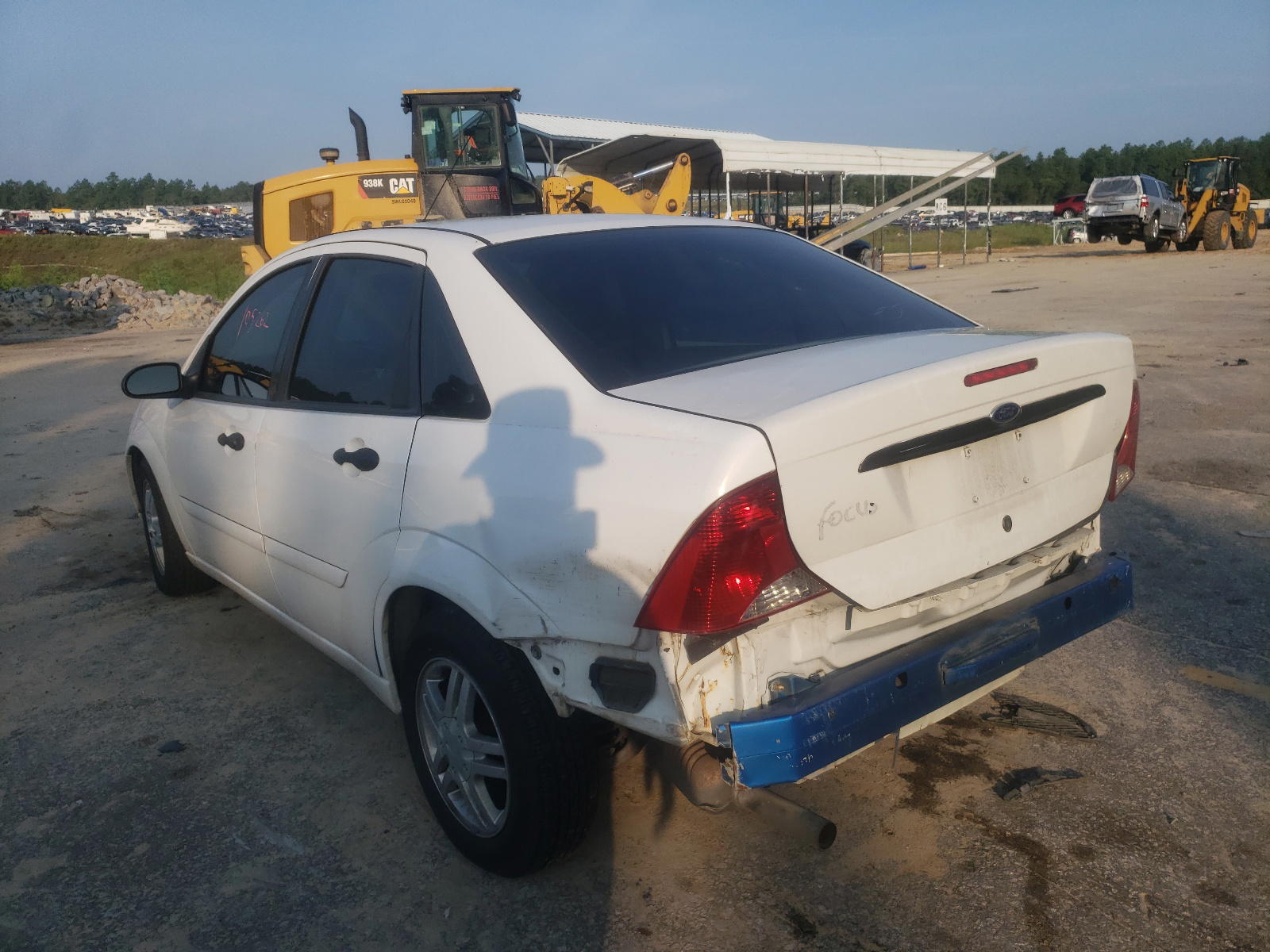 Photo 3 from auction – 2003 FORD FOCUS SE with VIN 1FAFP34P33W204796