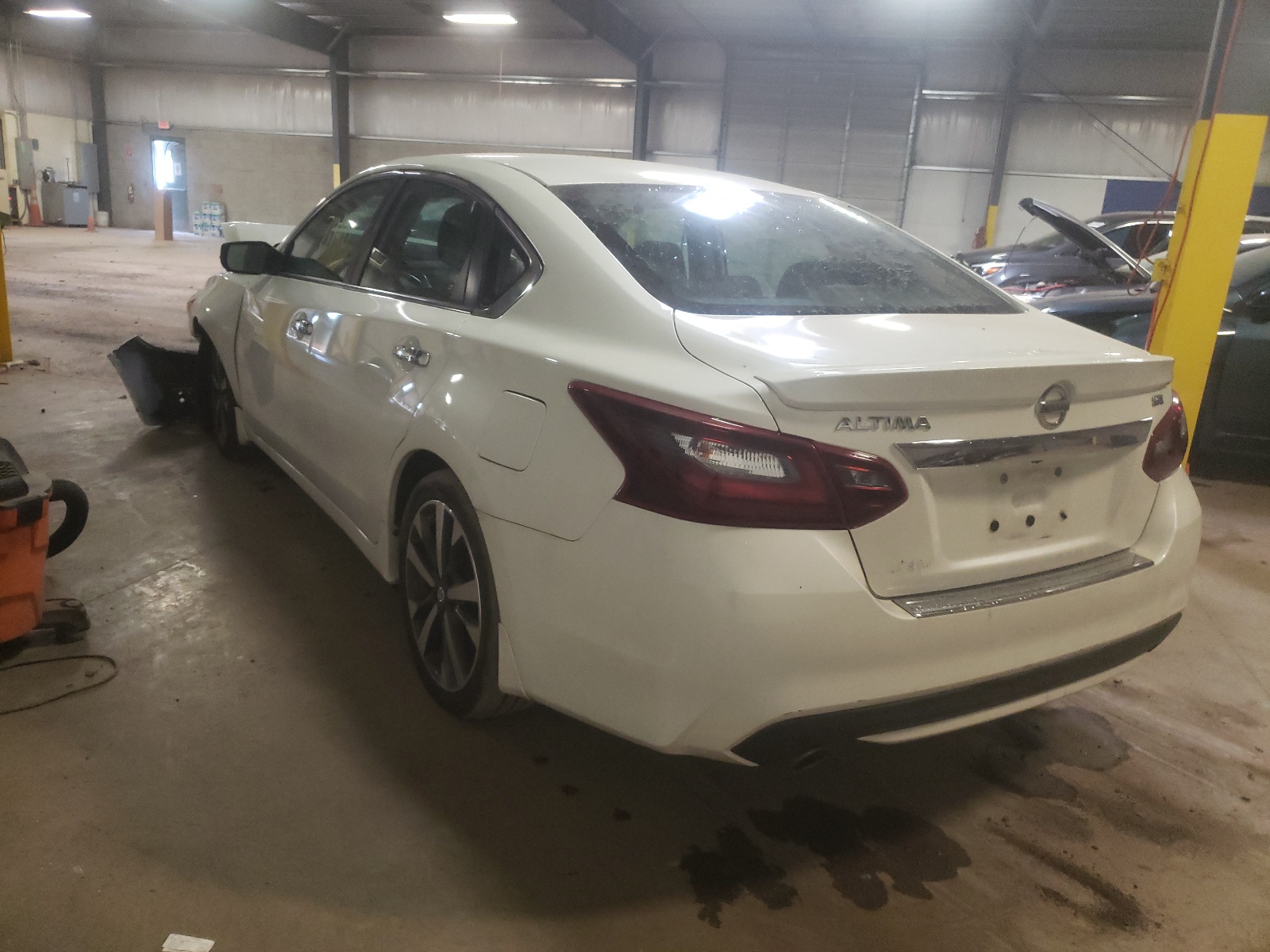 Photo 3 from auction – 2017 NISSAN ALTIMA 2.5 with VIN 1N4AL3AP7HC272408