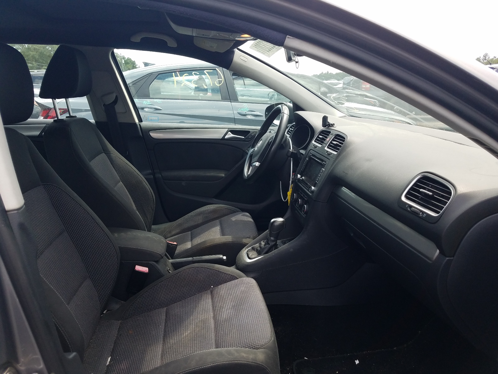 Photo 5 from auction – 2013 VOLKSWAGEN GOLF with VIN WVWDM7AJ3DW133361