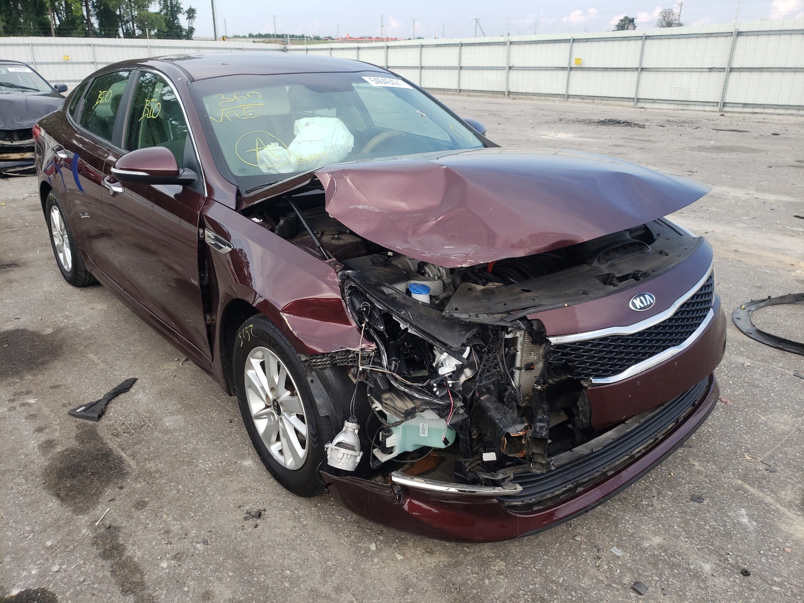 Photo 1 from auction – 2016 KIA OPTIMA LX with VIN 5XXGT4L37GG109275