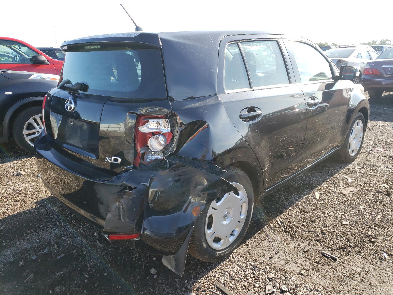 Photo 4 from auction – 2011 TOYOTA SCION XD with VIN JTKKU4B49B1015297