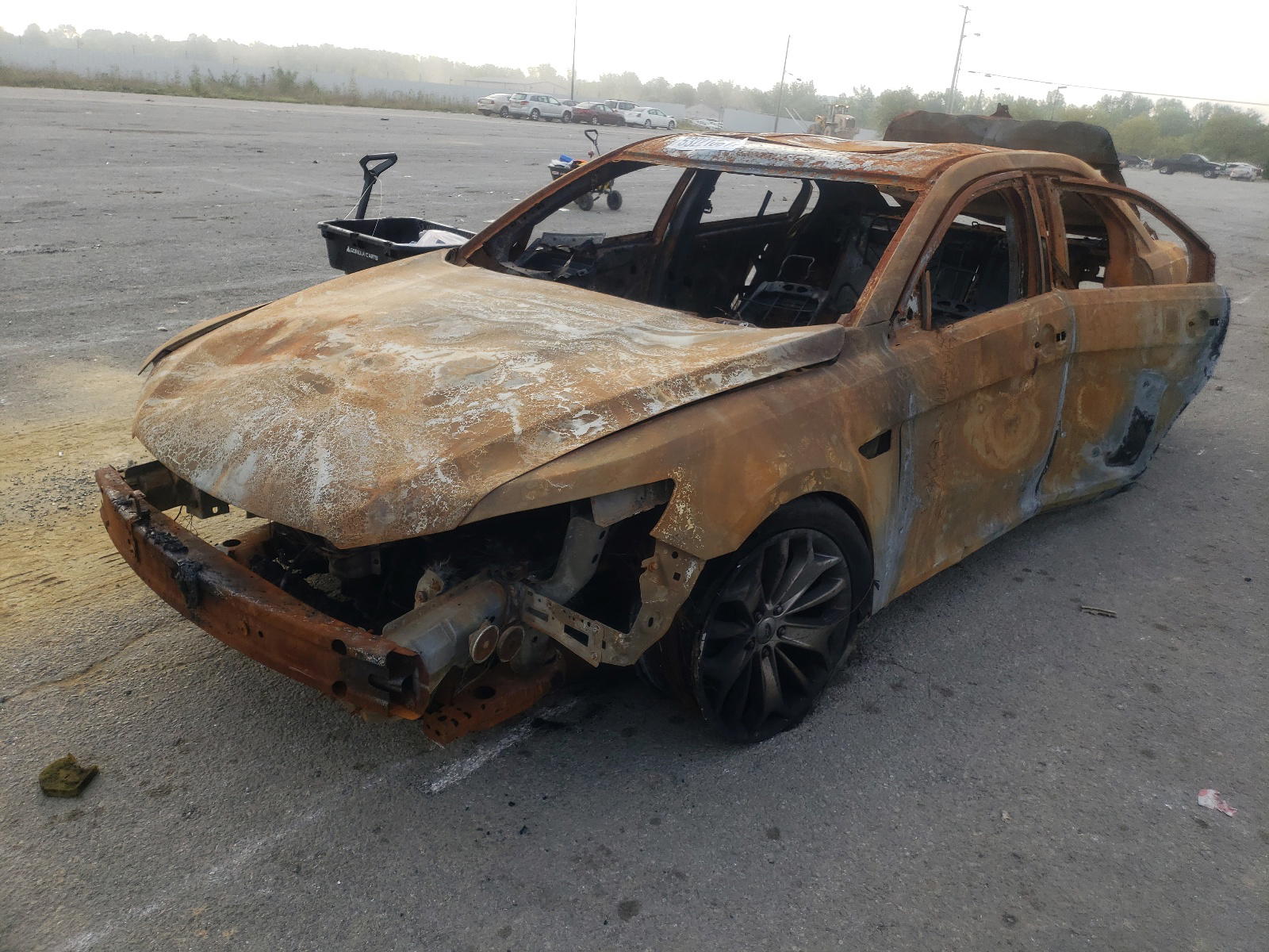 Photo 2 from auction – 2013 FORD TAURUS LIM with VIN 1FAHP2J80DG166603
