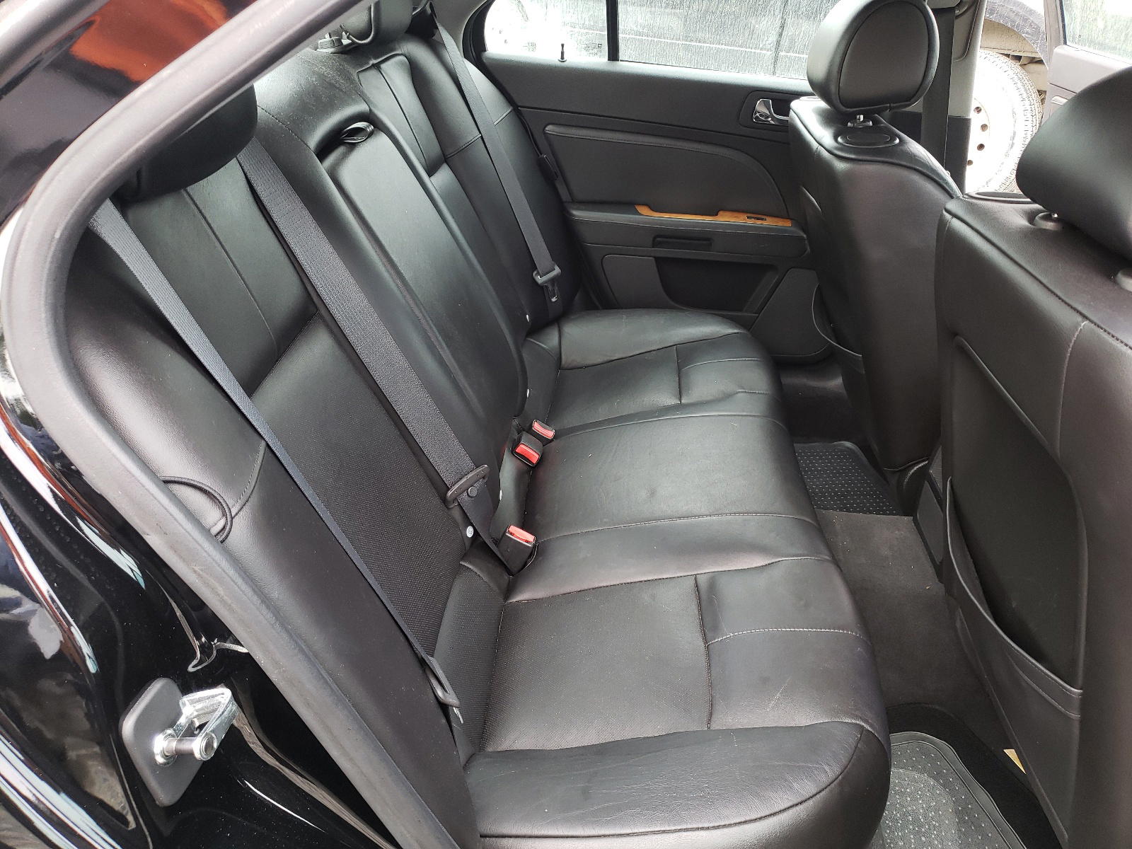 Photo 6 from auction – 2008 CADILLAC STS with VIN 1G6DK67V980169741