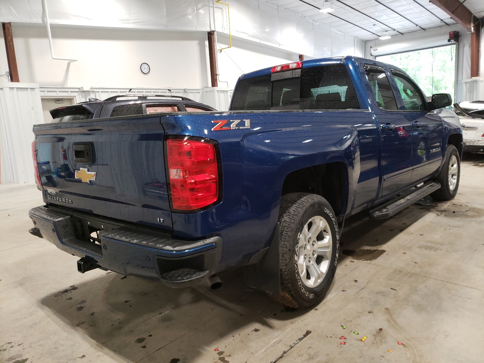 Photo 4 from auction – 2018 CHEVROLET SILVERADO with VIN 1GCVKRECXJZ114480