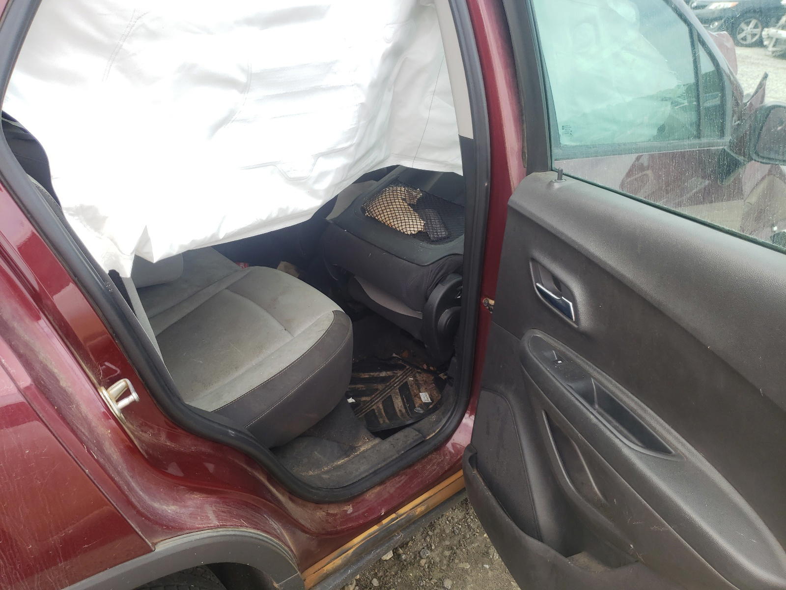 Photo 6 from auction – 2016 CHEVROLET TRAX LS with VIN 3GNCJKSB5GL273038