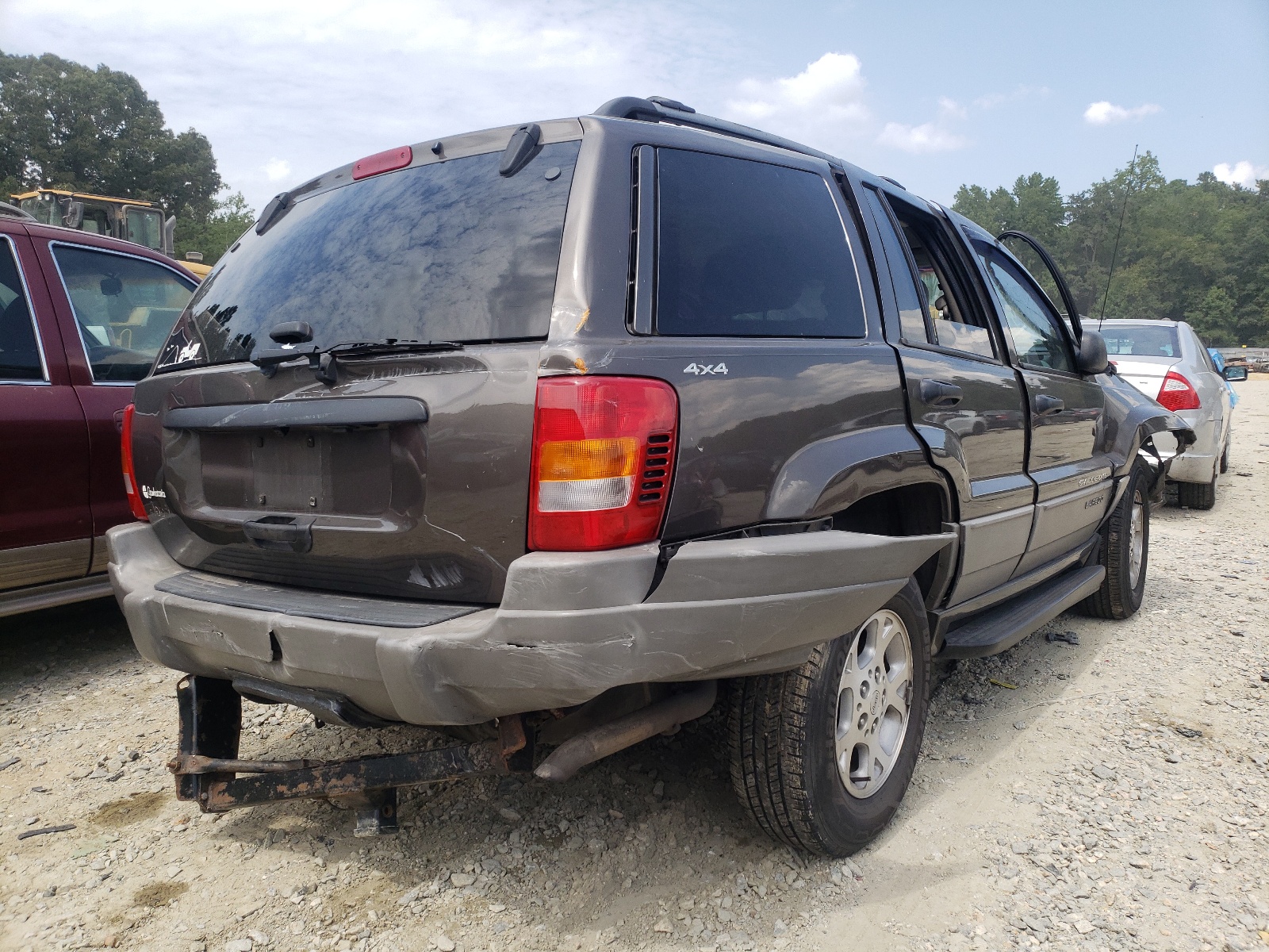 Photo 4 from auction – 2000 JEEP GRAND CHER with VIN 1J4GW48S4YC365988