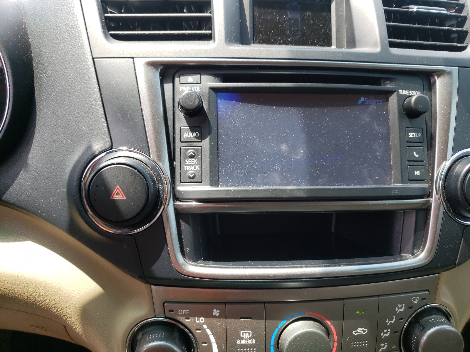 Foto 9 de la subasta – 2013 TOYOTA HIGHLANDER con VIN 5TDZA3EH1DS043155