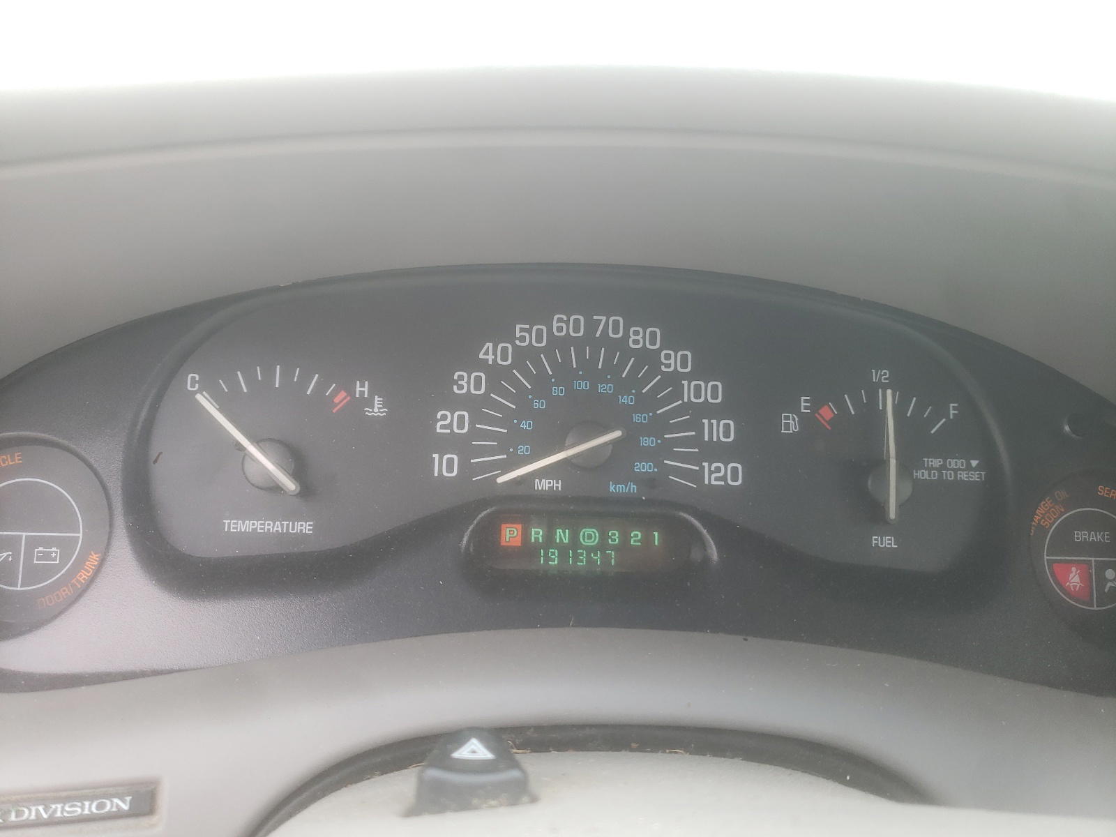 Photo 8 from auction – 2001 BUICK CENTURY CU with VIN 2G4WS52J211110105