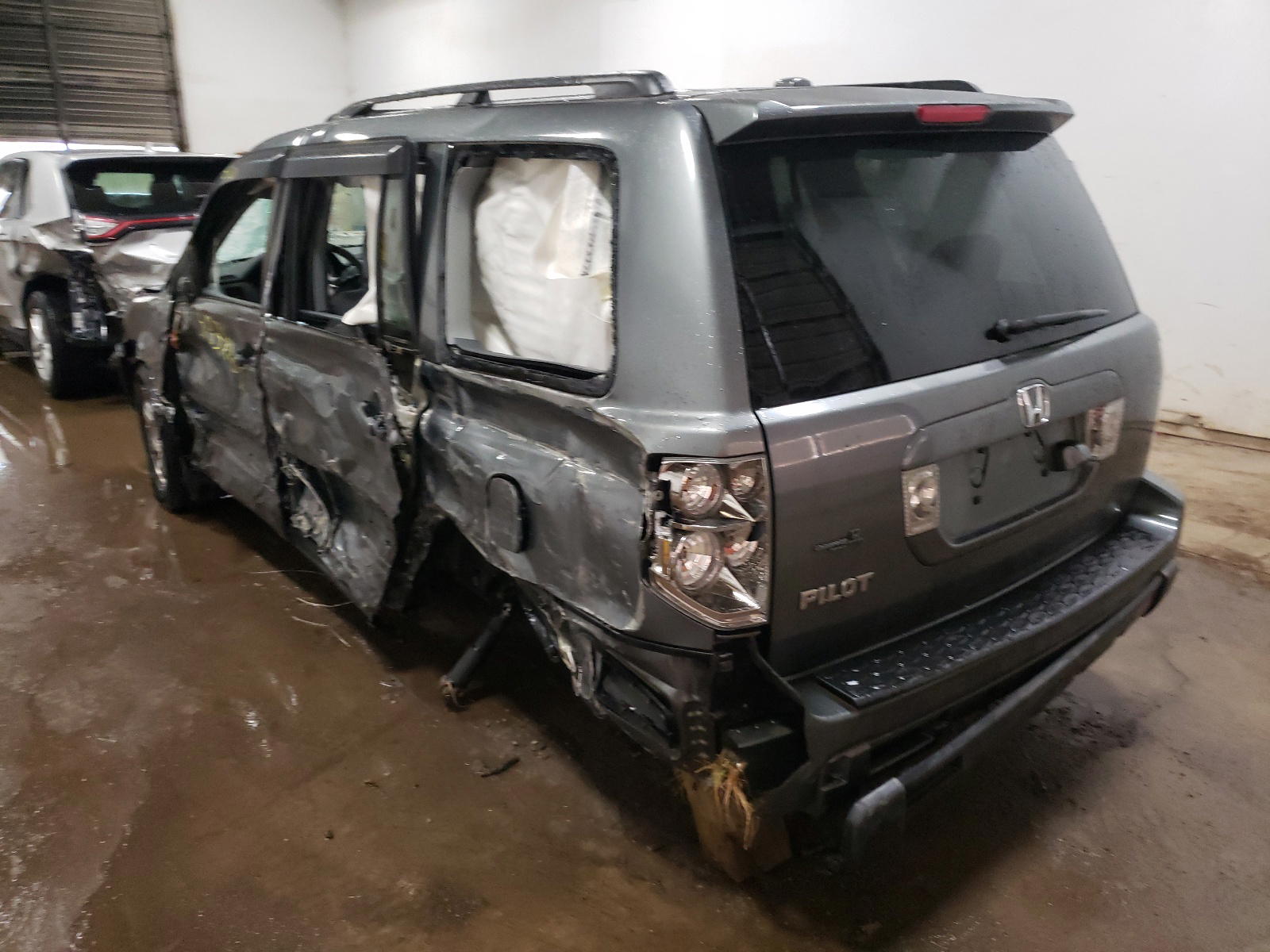 Photo 3 from auction – 2008 HONDA PILOT EXL with VIN 5FNYF28748B009652