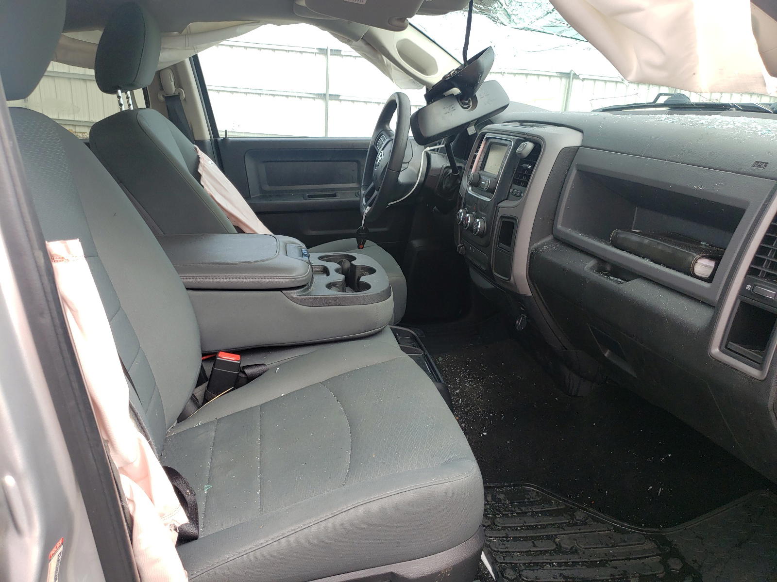 Photo 5 from auction – 2016 RAM 1500 ST with VIN 3C6RR6KT0GG363709