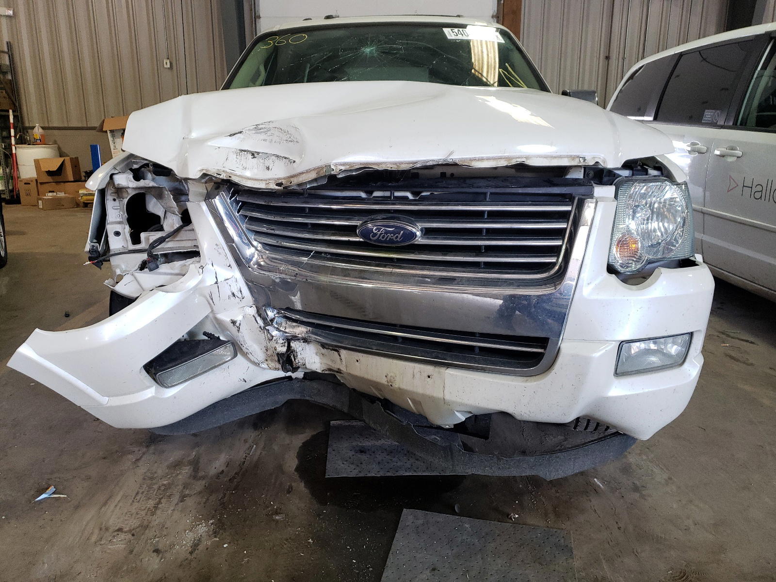 Photo 9 from auction – 2010 FORD EXPLORER L with VIN 1FMEU7FE8AUA01392
