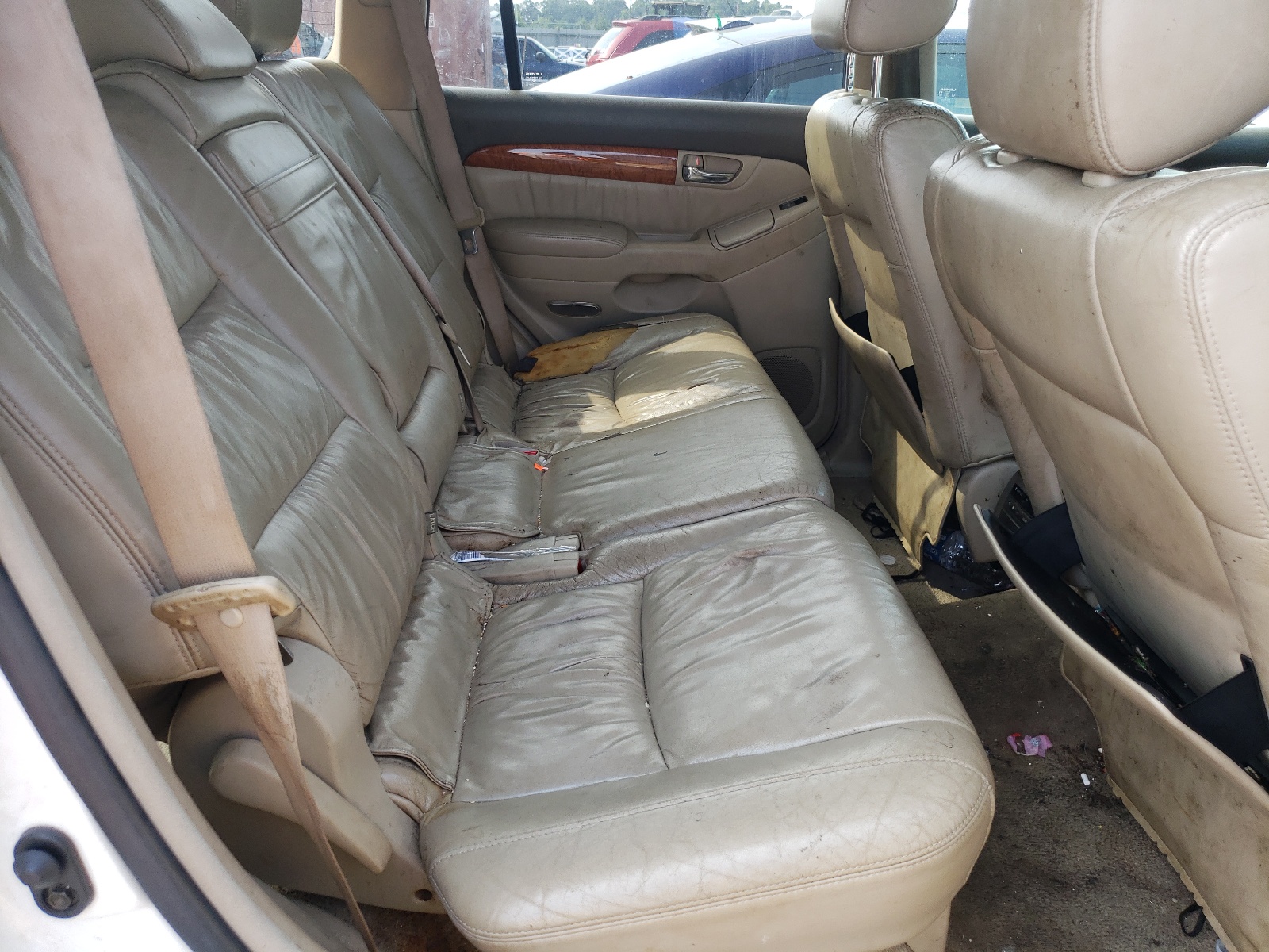 Photo 6 from auction – 2003 LEXUS GX 470 with VIN JTJBT20X330019572