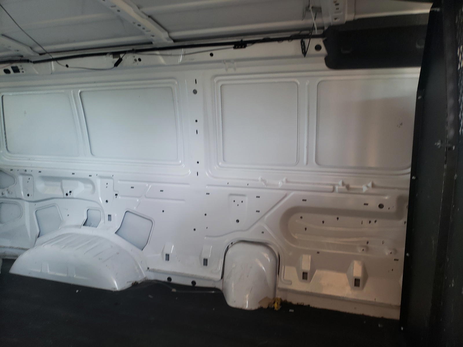 Photo 6 from auction – 2013 FORD ECONOLINE with VIN 1FTNE1EW2DDB05003
