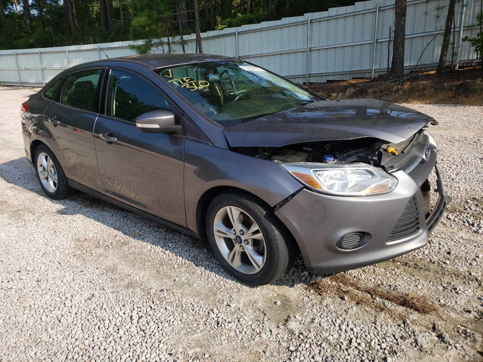 FORD FOCUS SE 2014 with VIN 1FADP3F22EL157676 - Photo from auction