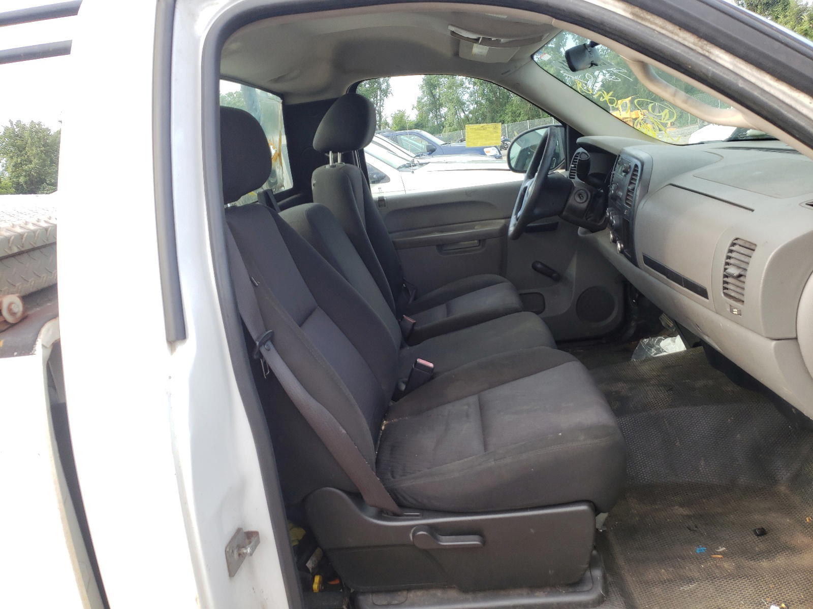 Photo 5 from auction – 2010 CHEVROLET SILVERADO with VIN 1GCPCPEX1AZ244287
