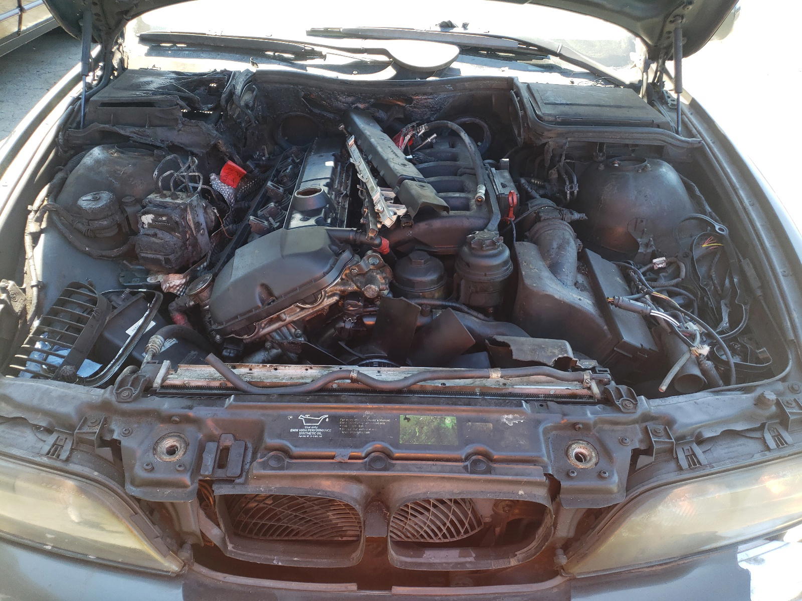 Photo 7 from auction – 2000 BMW 528 I AUTO with VIN WBADM6342YGU18079
