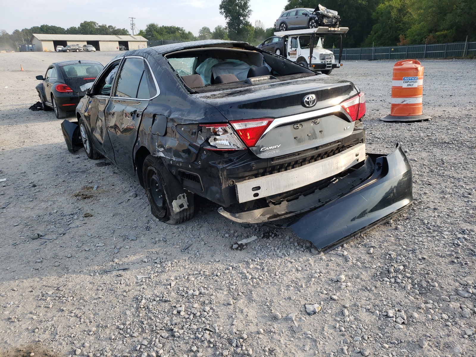Photo 3 from auction – 2017 TOYOTA CAMRY LE with VIN 4T1BF1FK3HU429235