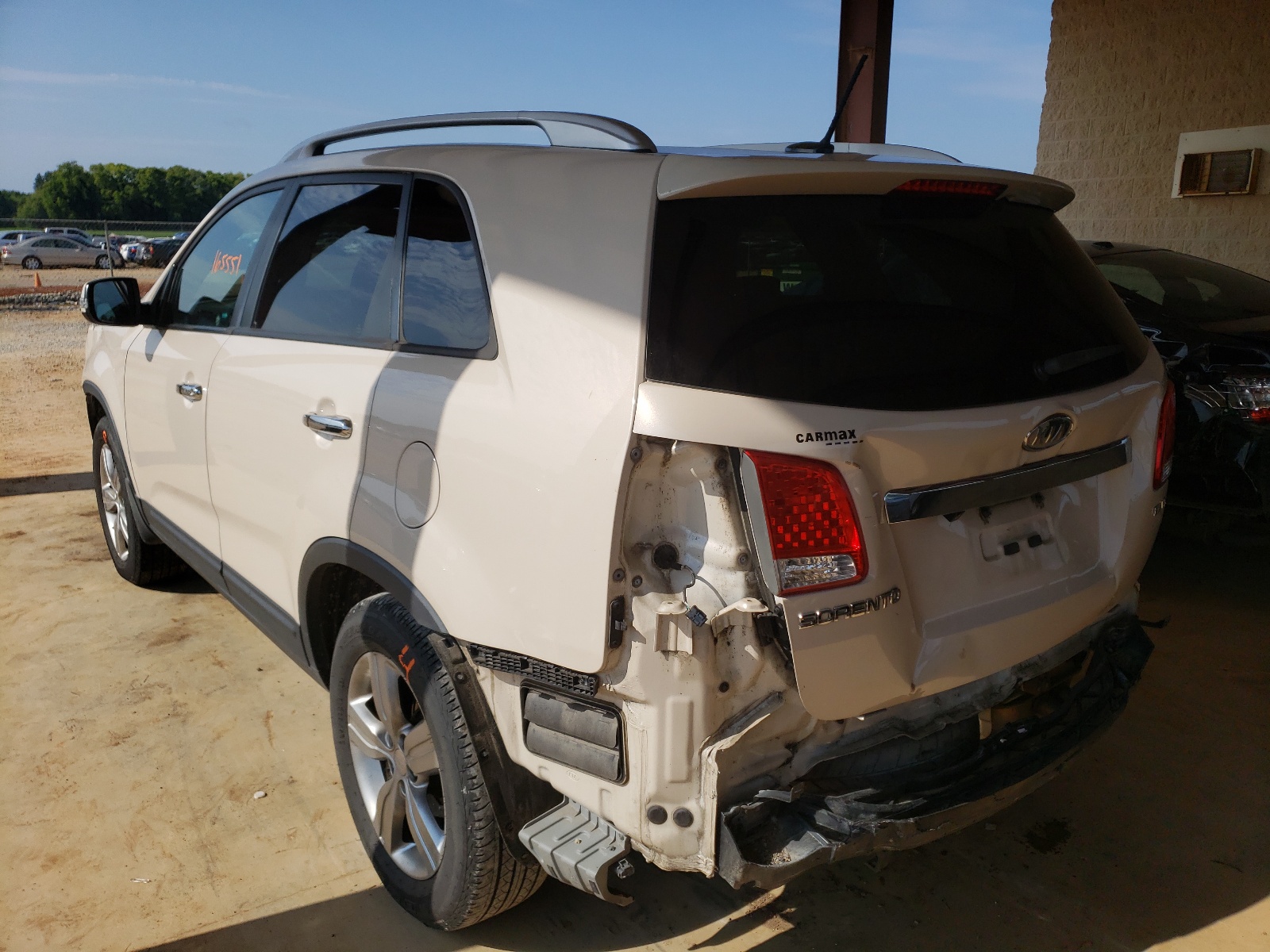 Photo 3 from auction – 2012 KIA SORENTO EX with VIN 5XYKU4A21CG187672