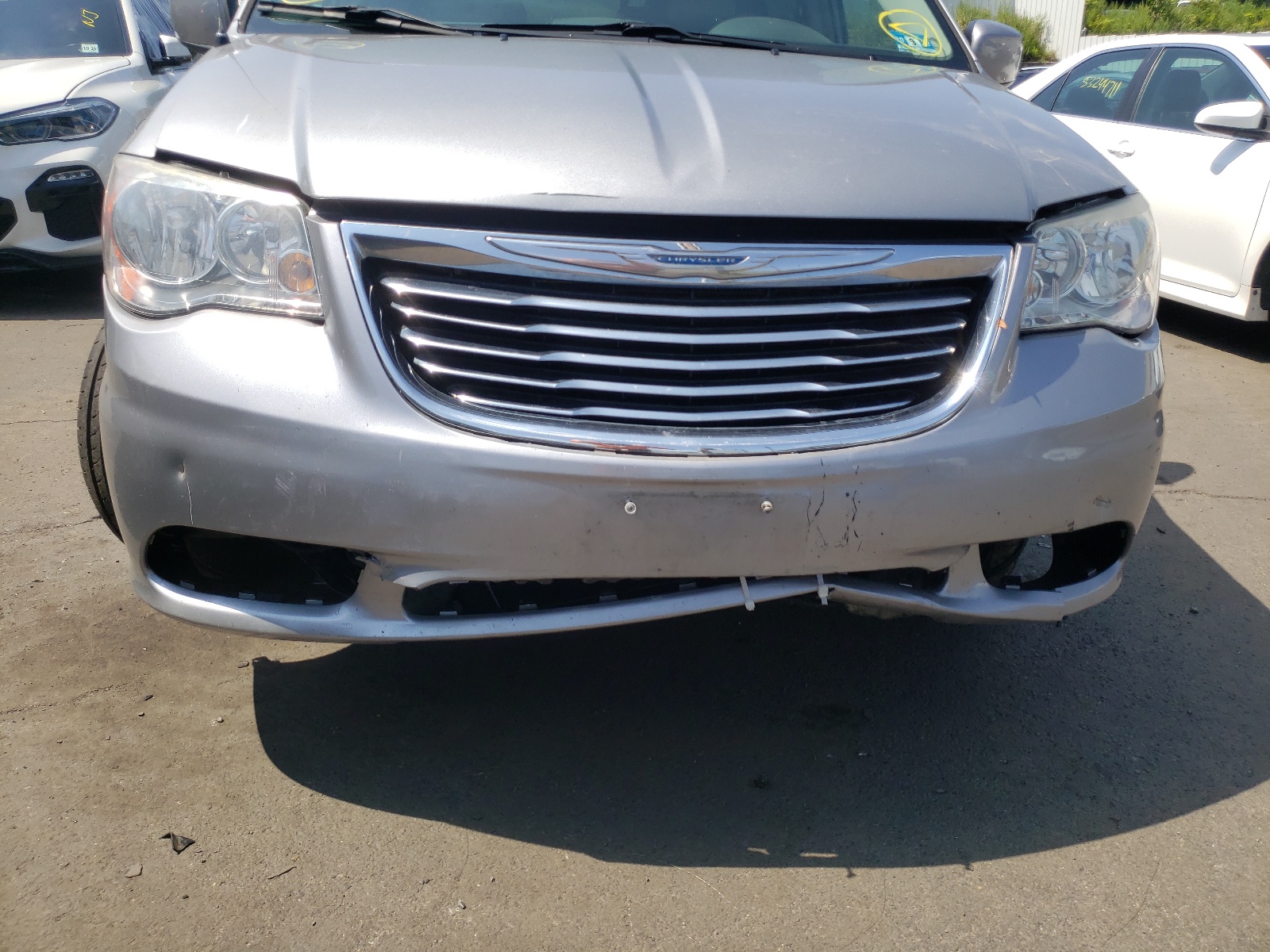 Photo 9 from auction – 2015 CHRYSLER TOWN & COU with VIN 2C4RC1BG4FR513703