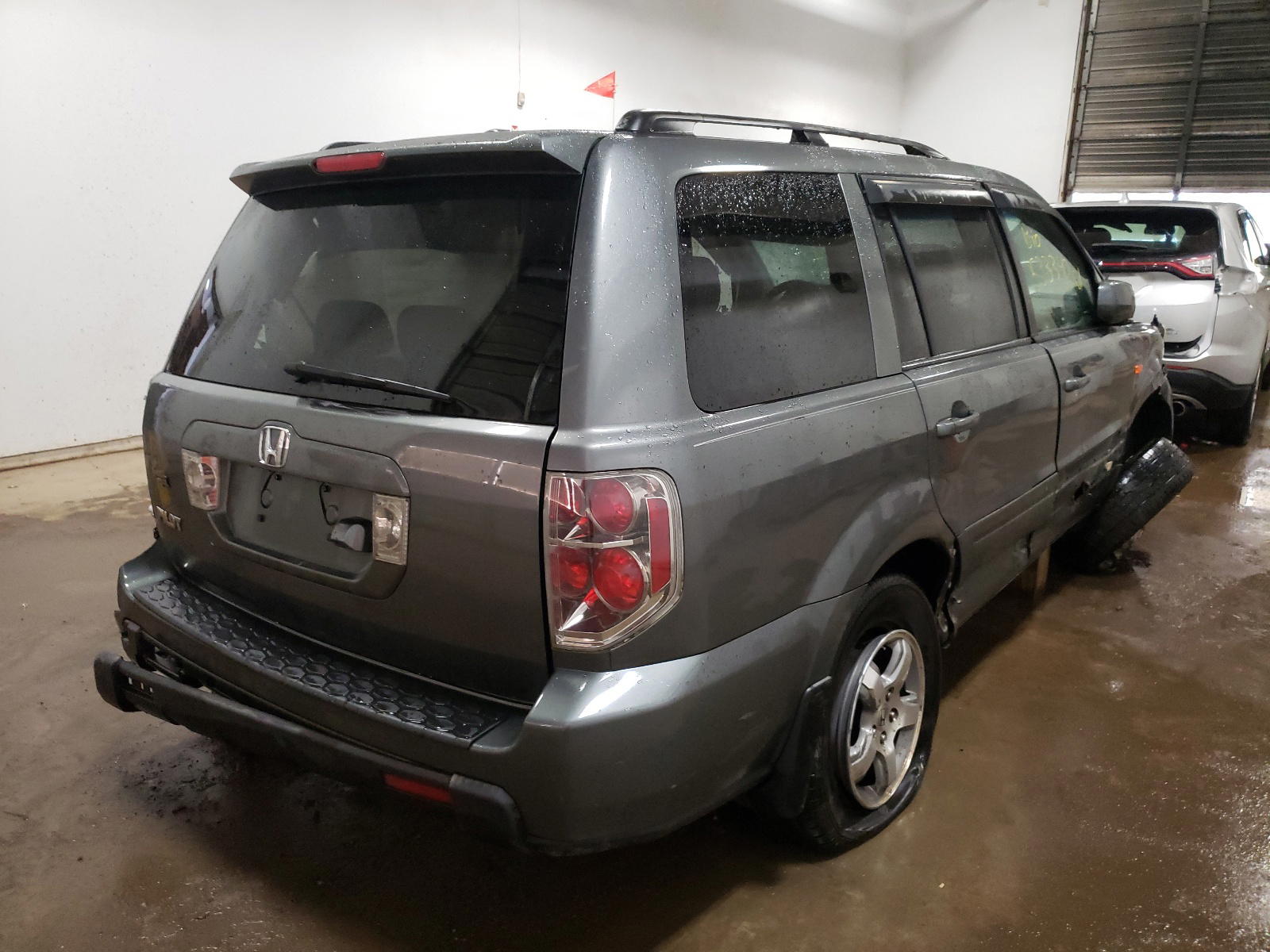 Photo 4 from auction – 2008 HONDA PILOT EXL with VIN 5FNYF28748B009652