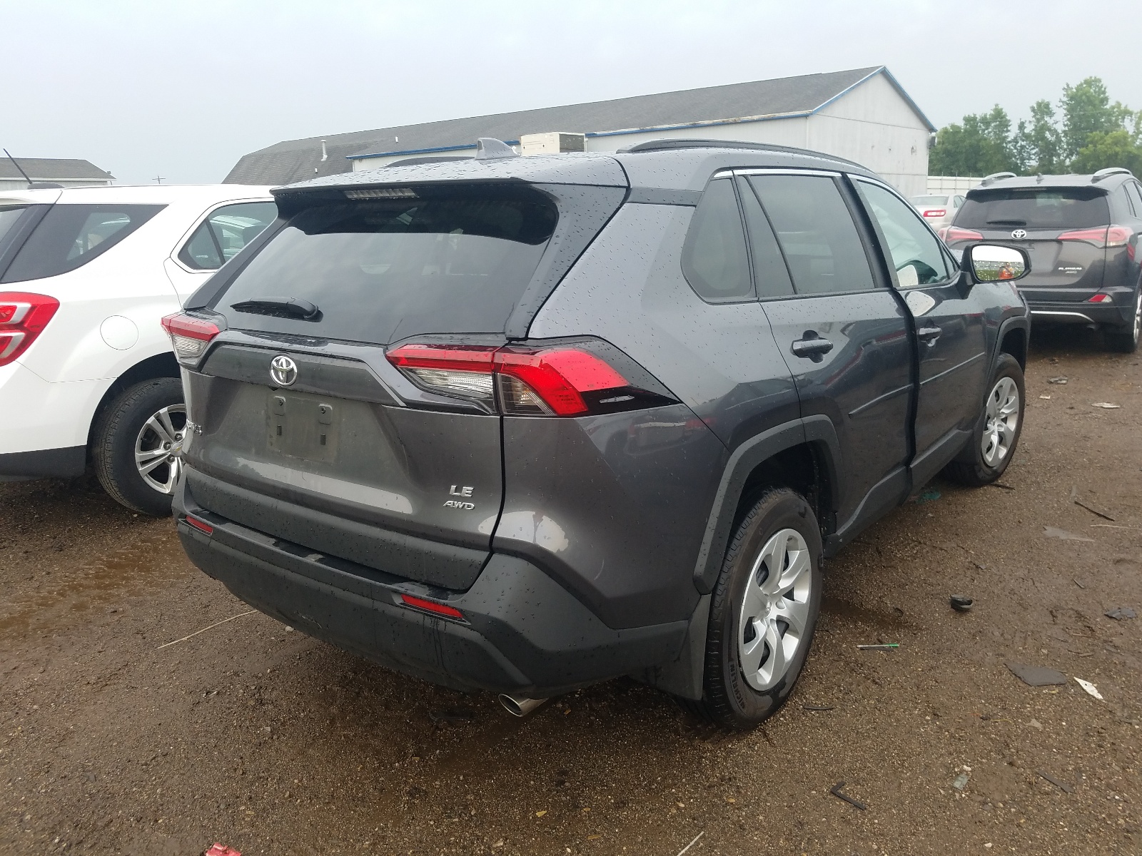 Photo 4 from auction – 2021 TOYOTA RAV4 LE with VIN 2T3F1RFV3MC225207