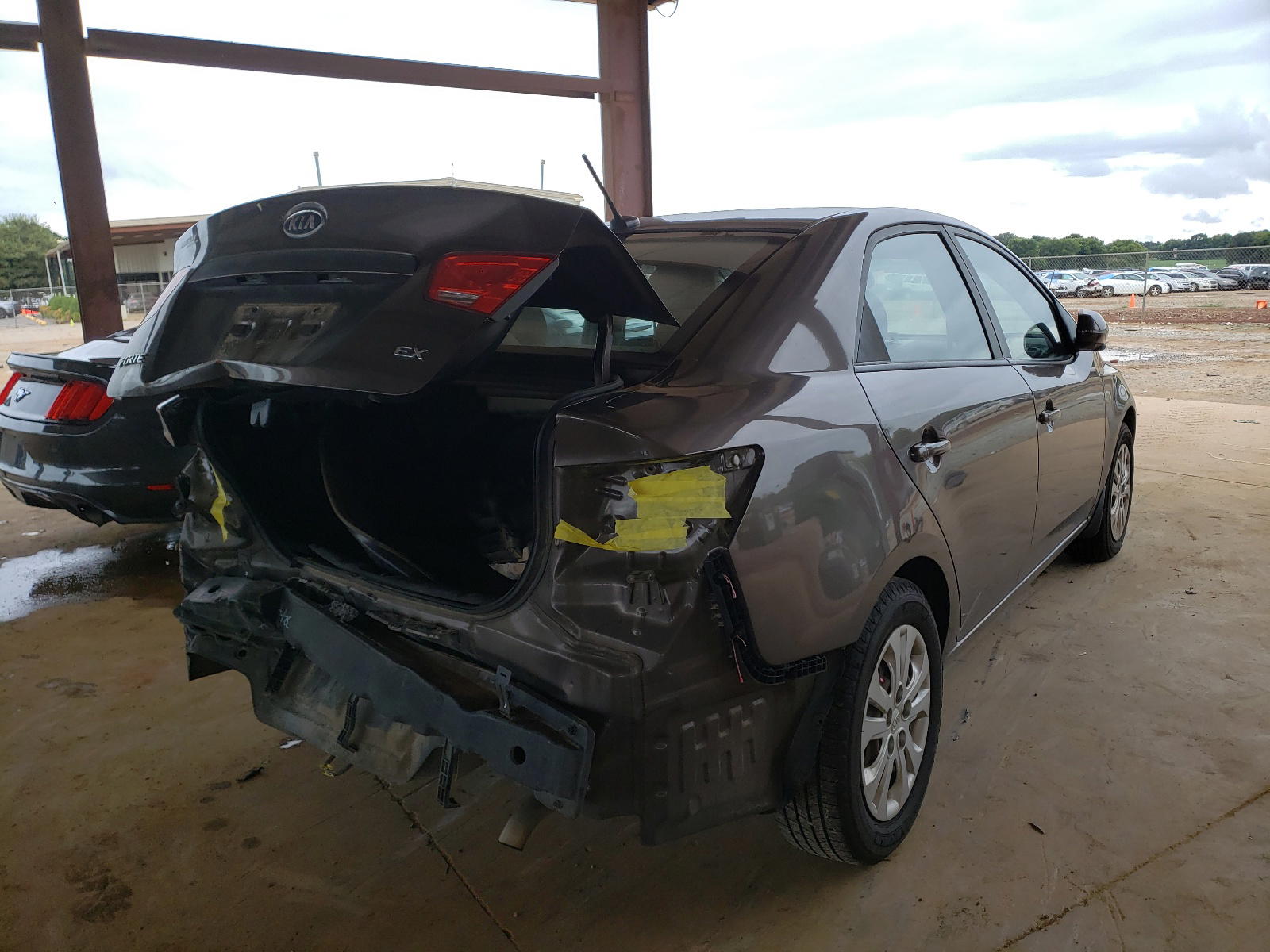 Photo 4 from auction – 2013 KIA FORTE EX with VIN KNAFU4A28D5736275
