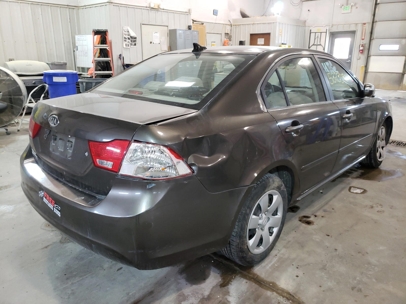 Photo 4 from auction – 2010 KIA OPTIMA LX with VIN KNAGG4A8XA5382643
