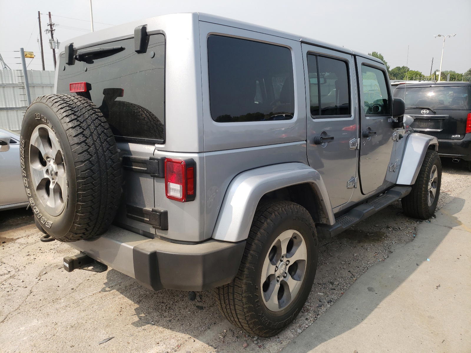 Photo 4 from auction – 2017 JEEP WRANGLER U with VIN 1C4BJWEG2HL535551