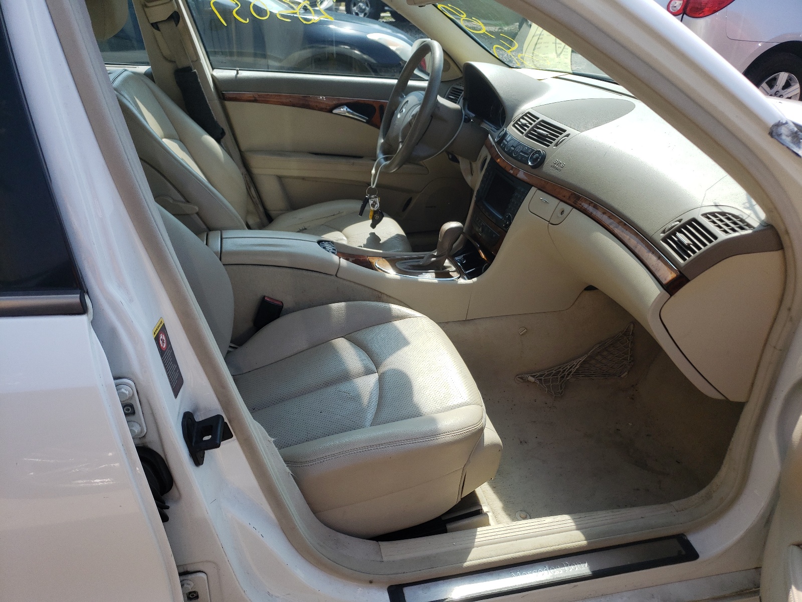 Photo 5 from auction – 2005 MERCEDES-BENZ E 320 with VIN WDBUF65J55A638040