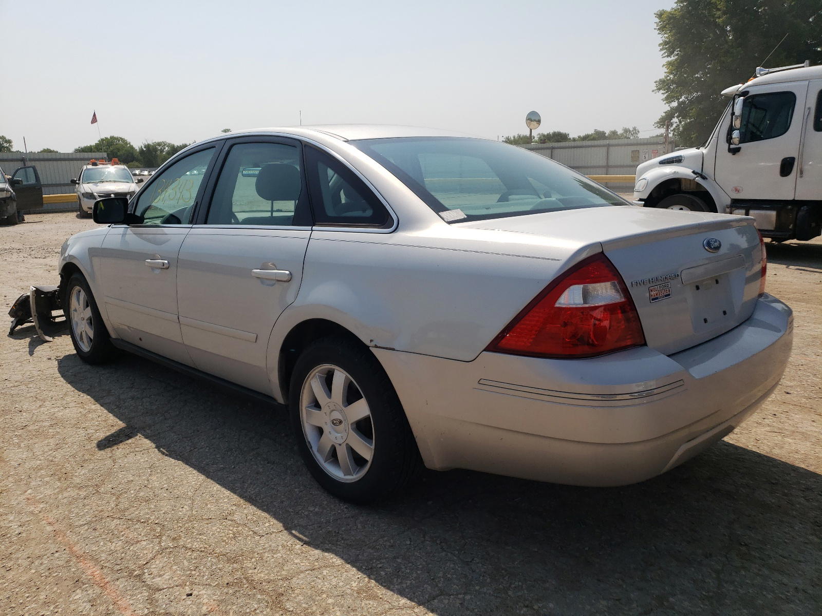 Photo 3 from auction – 2005 FORD FIVE HUNDR with VIN 1FAFP23155G117583