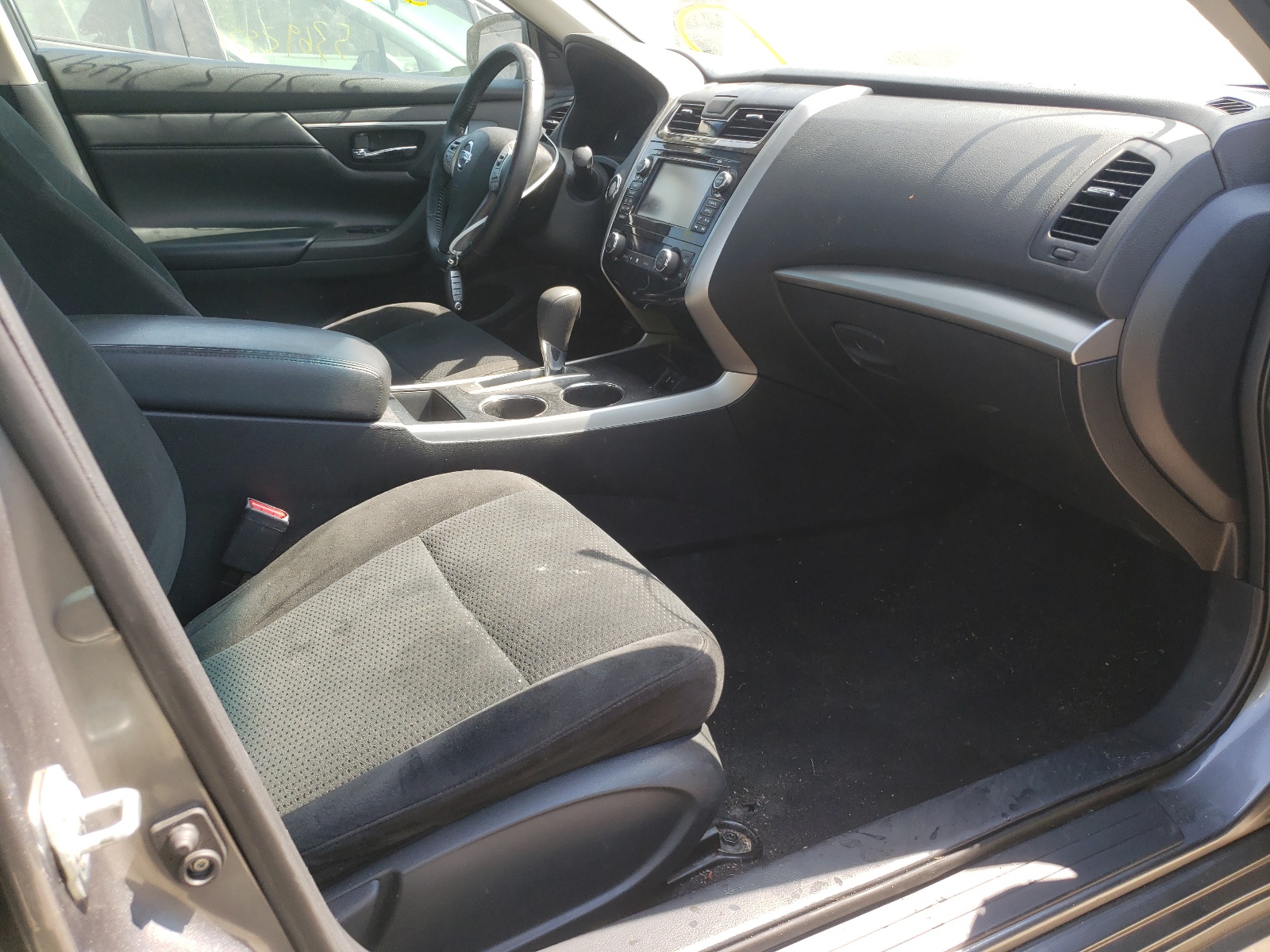 Photo 5 from auction – 2015 NISSAN ALTIMA 2.5 with VIN 1N4AL3AP8FC589210