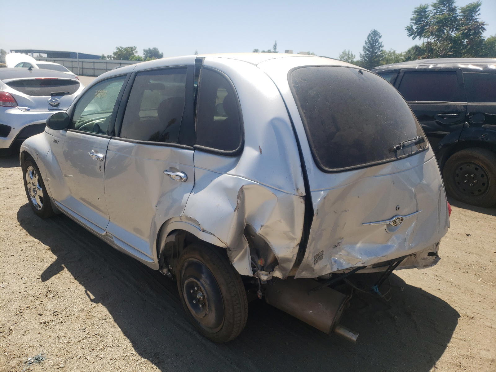 Photo 3 from auction – 2002 CHRYSLER PT CRUISER with VIN 3C8FY68BX2T254587