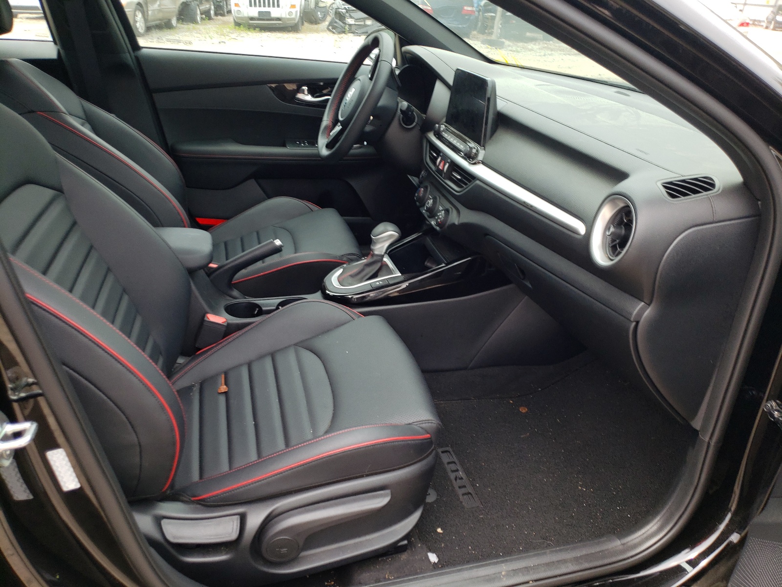 Photo 5 from auction – 2021 KIA FORTE GT with VIN 3KPF44AC7ME275571