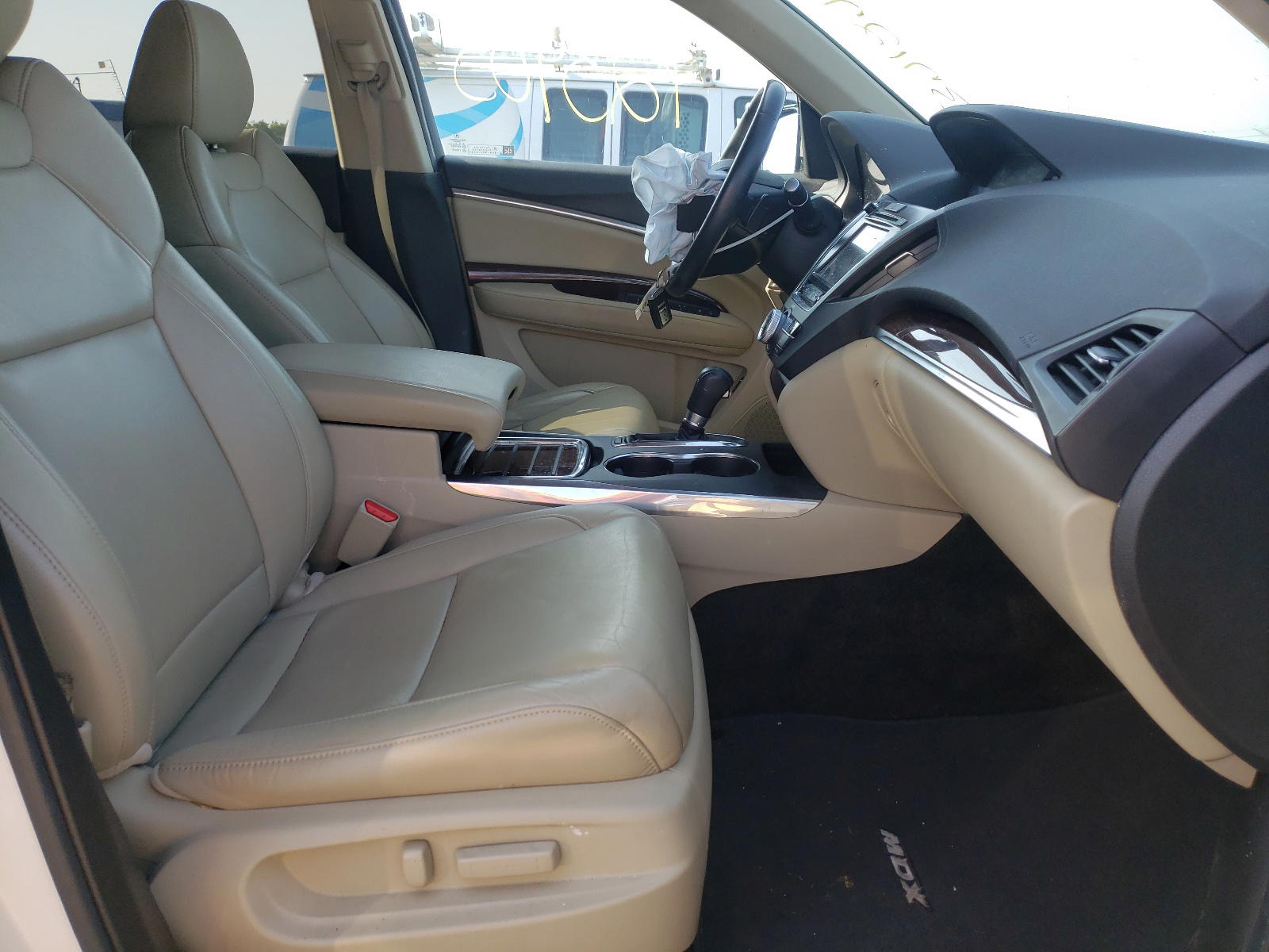 Photo 5 from auction – 2015 ACURA MDX with VIN 5FRYD4H21FB021372