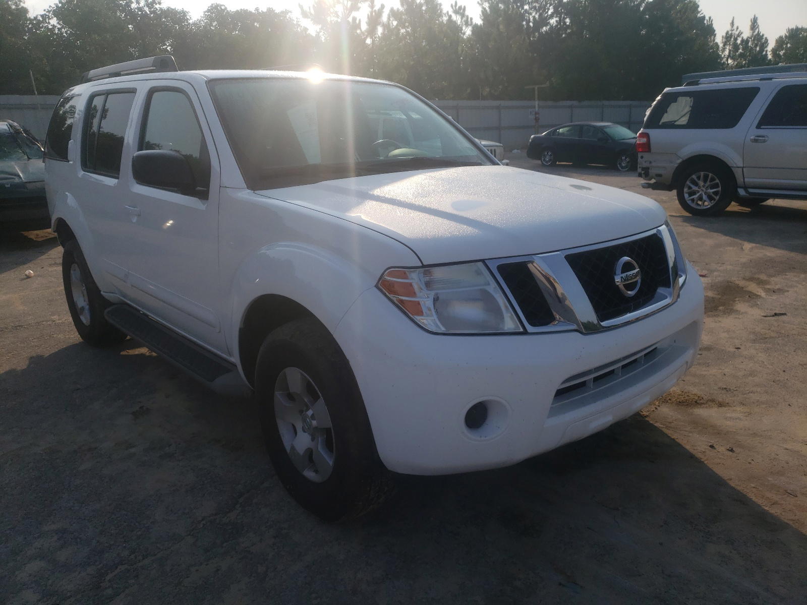 NISSAN PATHFINDER 2011 with VIN 5N1AR1NB6BC612646 - Photo from auction