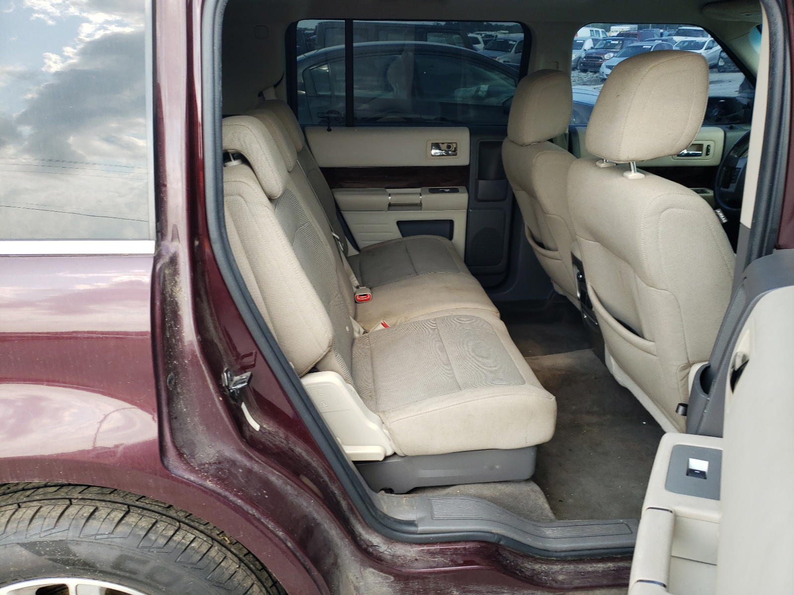Photo 6 from auction – 2011 FORD FLEX SEL with VIN 2FMHK6CC7BBD35324