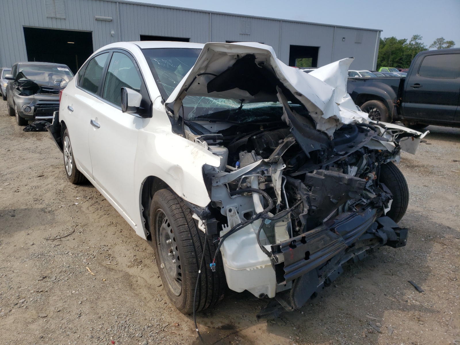 Photo 1 from auction – 2017 NISSAN SENTRA S with VIN 3N1AB7AP1HY378450