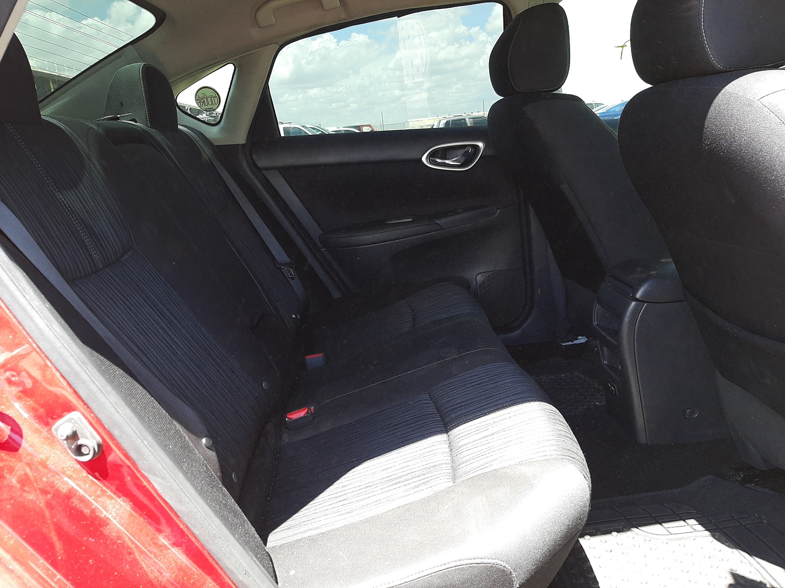 Photo 6 from auction – 2017 NISSAN SENTRA S with VIN 3N1AB7AP4HL684829