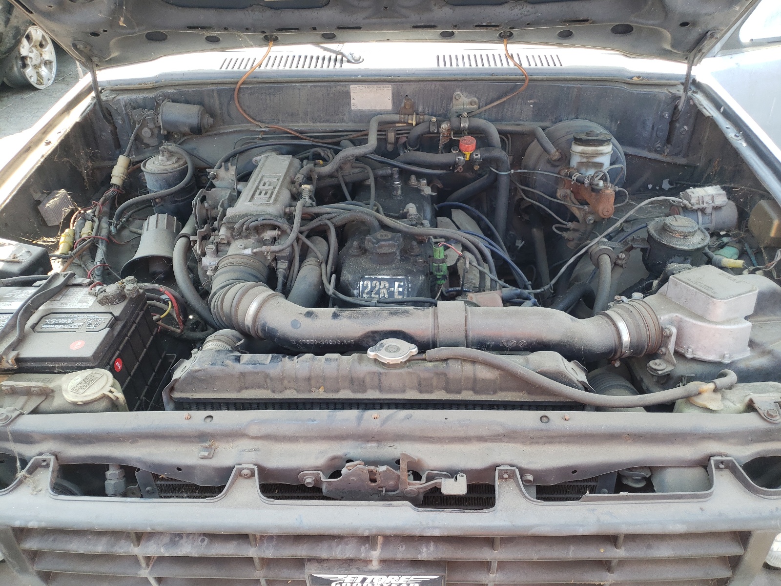 Photo 7 from auction – 1984 TOYOTA PICKUP XTR with VIN JT4RN56S4E0047957