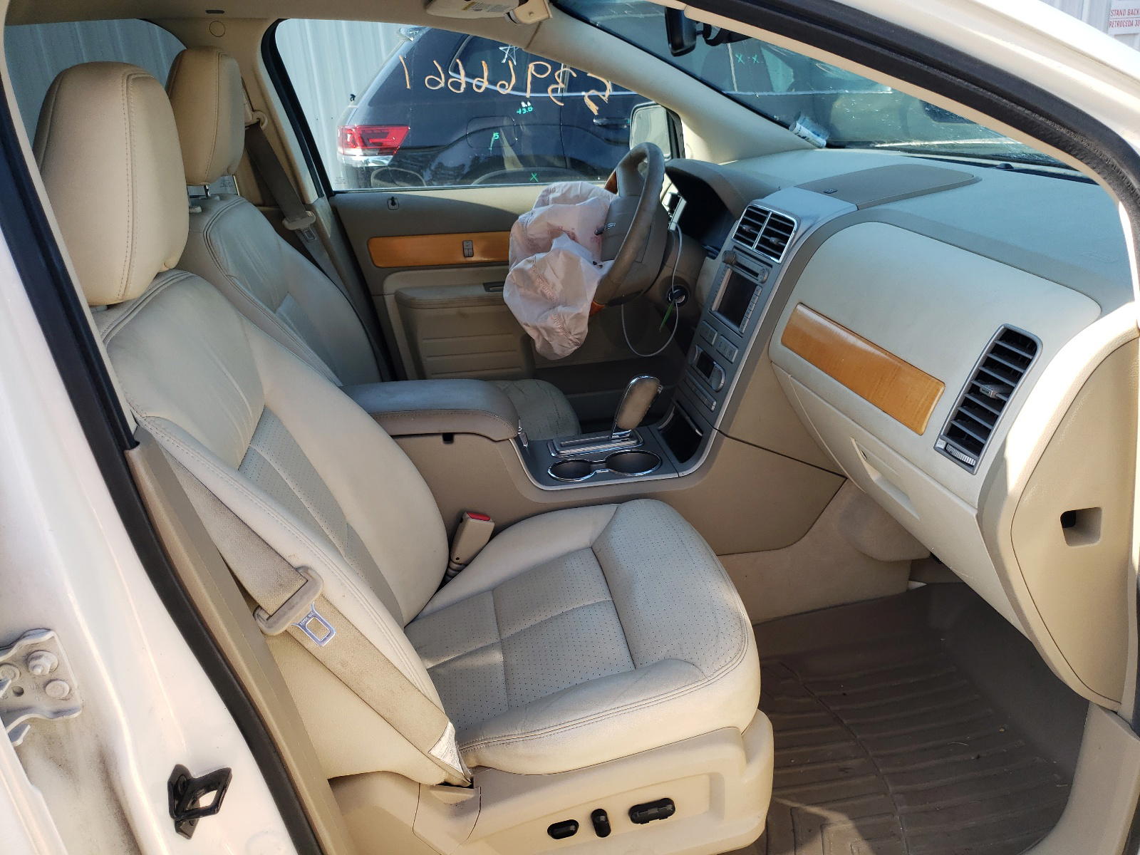 Photo 5 from auction – 2007 LINCOLN MKX with VIN 2LMDU68CX7BJ29766