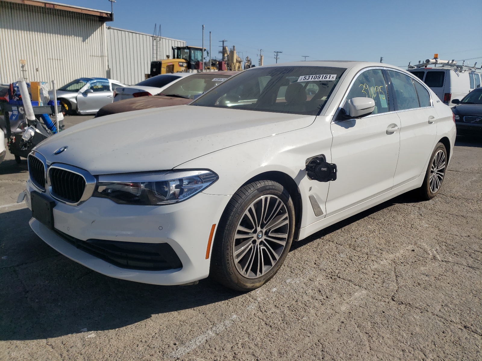 Photo 2 from auction – 2019 BMW 530E with VIN WBAJA9C56KB253776
