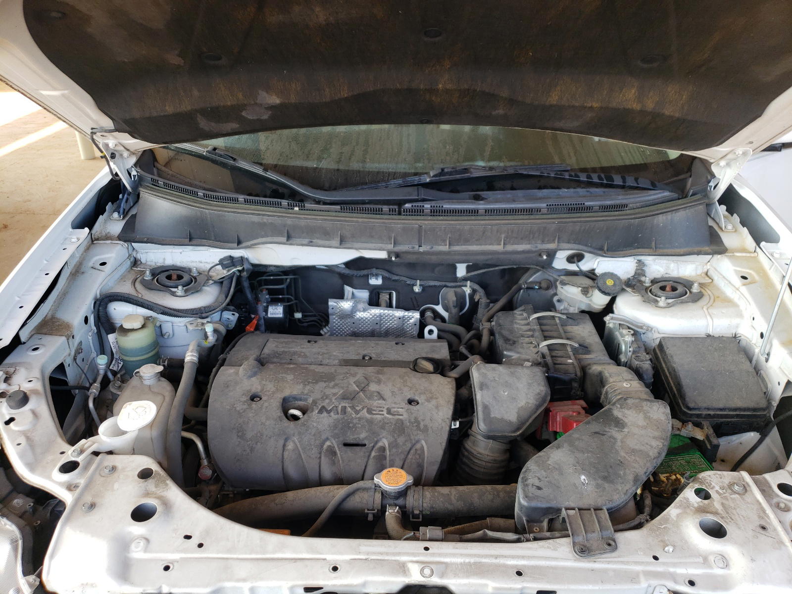 Photo 7 from auction – 2012 MITSUBISHI OUTLANDER with VIN JA4AS3AWXCU027832