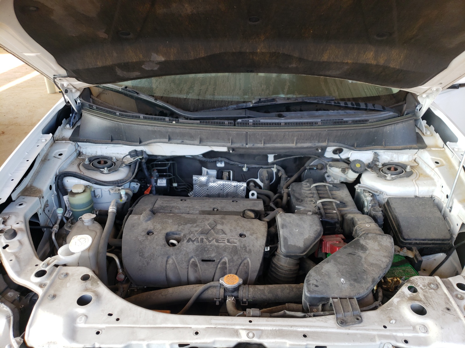Zdjęcie 7 z aukcji – 2012 MITSUBISHI OUTLANDER z VIN JA4AS3AWXCU027832